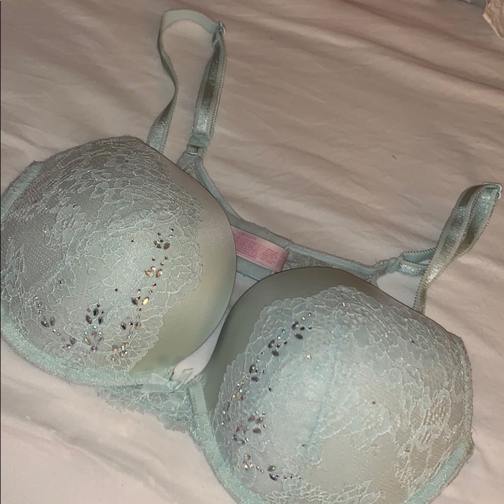 Victoria’s Secret dream angels push up bra